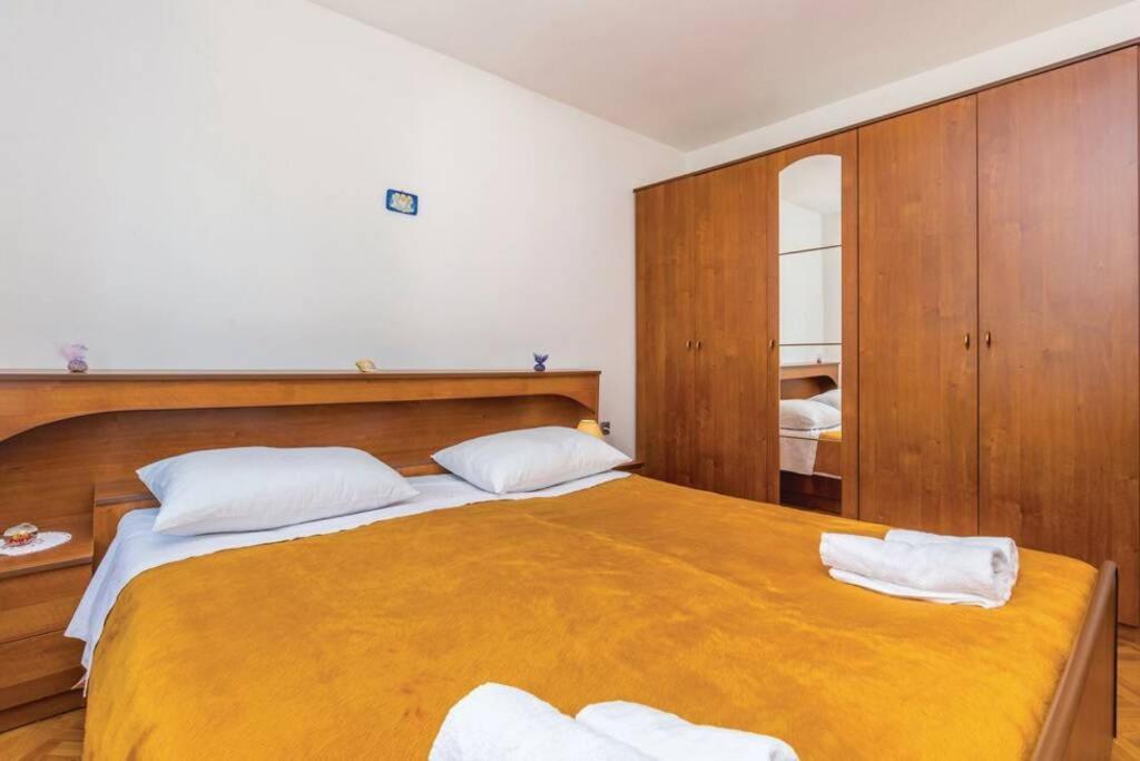 Apartman Anica Apartment Zgaljic ภายนอก รูปภาพ